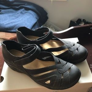 Croft & Barrow women's shoes